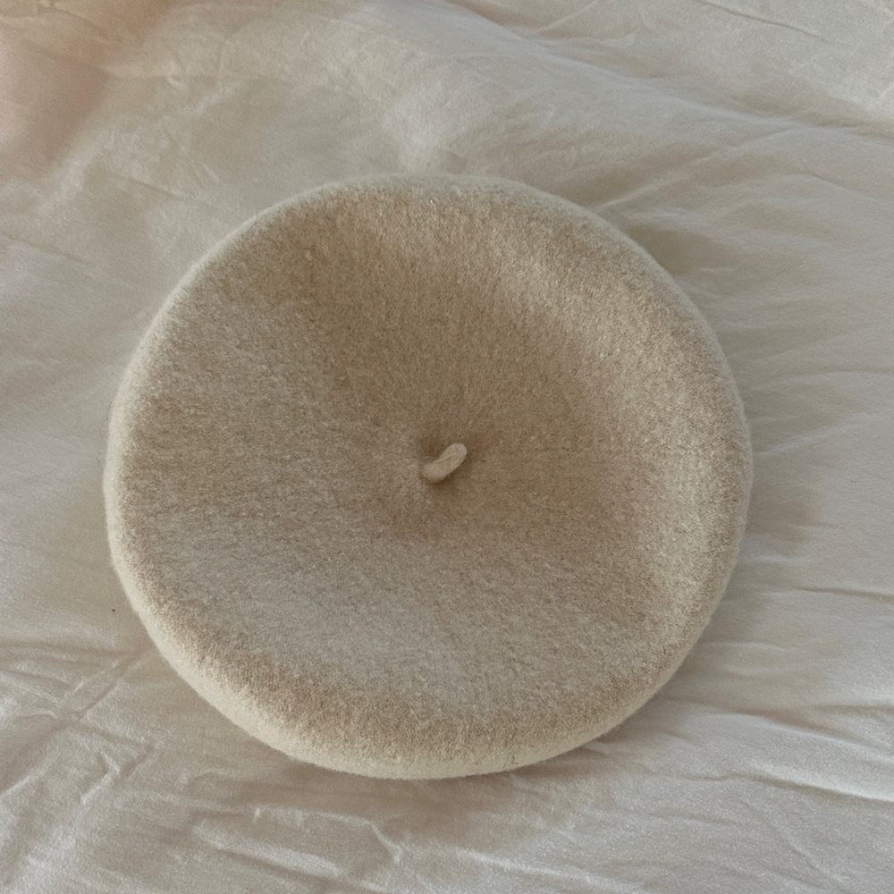 Cozy Cream Beret